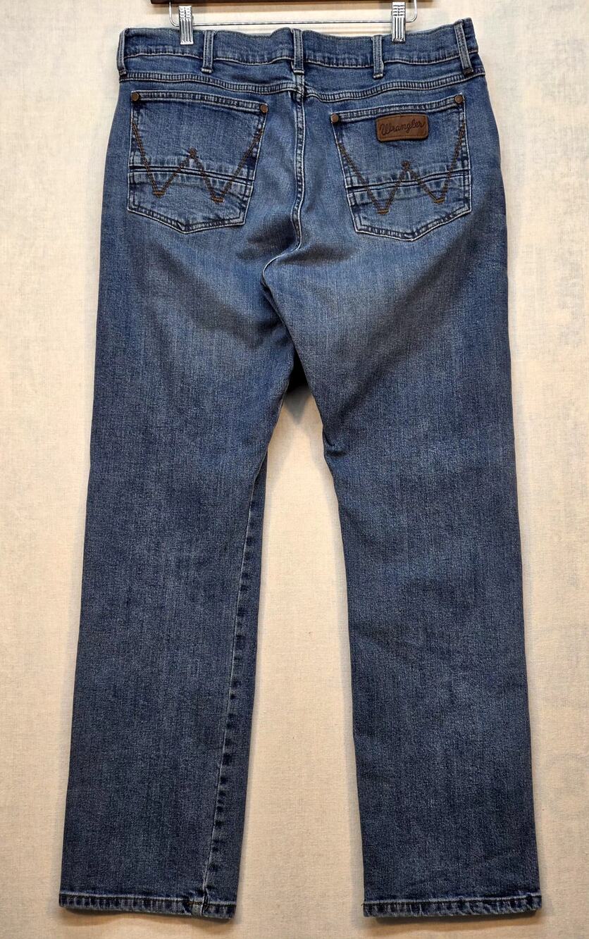 Wrangler Retro Men's Slim Fit Straight Leg Jeans Blue Mediium Wash 34x32 MidRise